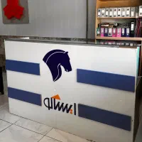کارشناس فروش تلفنی خانم