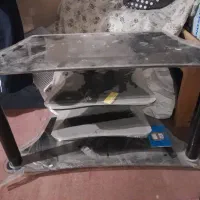 میز تلویزیون شیشه ای