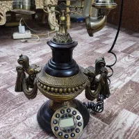 تلفن رو میزی