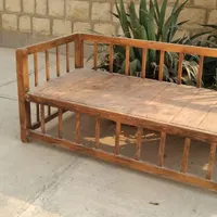 تخت سنتی محکم