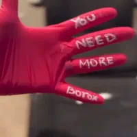 بوتاکس خال برداری  لیزر  موهای زائد پاک کردن تاتو