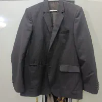 دو عدد کت و شلوار سایز ۴۴ و ۵۲