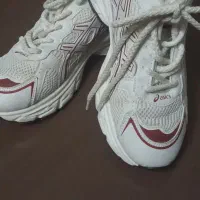 کتونی لژ دار