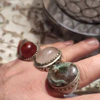 انگشتر با سنگهای طبیعی و معدنی