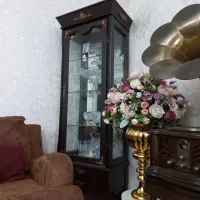 گلدان با گل