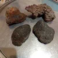 سلام سنگ های مشکوک به شهاب سنگ|جواهرات|ورزقان, |دیوار