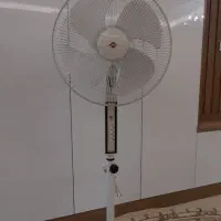 پنکه ایستاده