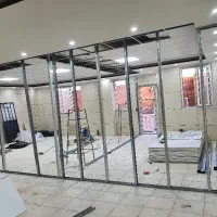 اجرای کناف کلیک۶۰×۶۰ pvc دیوار جداکننده انواع دکور|خدمات پیشه و مهارت|یزد, |دیوار