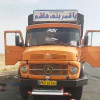 راننده کامیون یا شاگرد وارد برای رانندگی کامیون