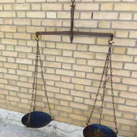 ترازو بسیار دقیق قدیمی