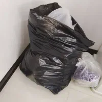 اشتباها یه سری وسایل بجای اشغال سر کوچه گذاشتم