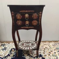 میز چوبی تلفن