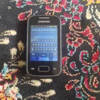 موبایل ساده سامسونگ همراه با کابل شارژ وکارتون