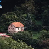 خانه ویلایی به متراژ۲۵۰ متر بیست متری بیمارستان