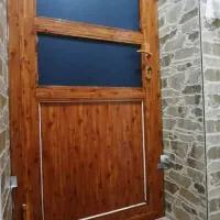 در آلمینیومی دارای آینه تخت