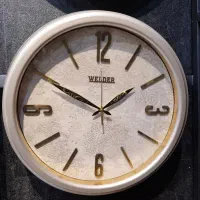 ساعت ۴۲ سانت