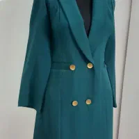 چند عدد لباس و مانتو درحد نو