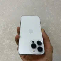 13پرو سفید بدون نقطه و خش با شرایط اقساطی