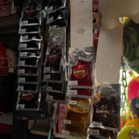 ویزیتور مواد غذایی جهت بازاریابی ترشک لواشک