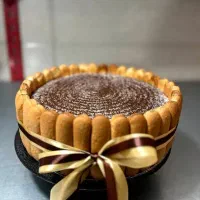 نیروی کار خانوم برای  کیک کافه ای