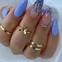 آموزش تخصصی و حرفه ای کاشت ناخن آخرین دوره تخفیف|خدمات آرایشگری و زیبایی|یزد, |دیوار