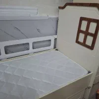تخت کودک  گهواره شو در حد نو همراه با تشک