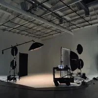 مدلینگ‌خانوم‌بدون چهره