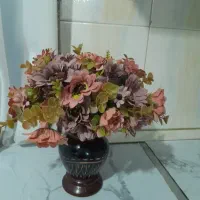 گل وگلدان نوهست
