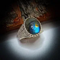 انگشتر لابرادوریت کهنه پر خواص