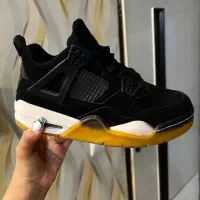 کتونی جردن 4