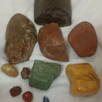 تعدادی سنگ کلگسیونی