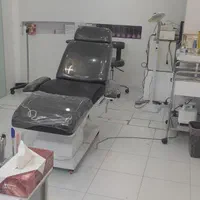 اجاره اتاق درمطب پزشکی مجتمع عزیزخانی ابتدای محتشم|اجارهٔ دفتر کار، اتاق اداری، مطب|اصفهان, جلفا|دیوار