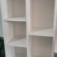 قفسه ی کتابخانه