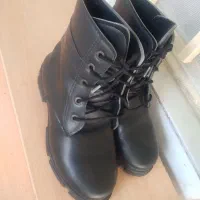 چکمه در حد نو|کیف، کفش، کمربند|تربت‌حیدریه, باغ سلطانی|دیوار