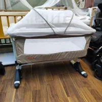 تخت گهواره کنار مادر باز شو برند زویه در دو رنگ|تخت و صندلی بچه|تهران, بهار|دیوار