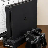 Ps4 slim 1Tb  (Model CUH-2216B)