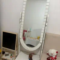 آینه ایستاده