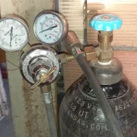 شارژ و تعمیر انواع کپسول های آتش نشانی