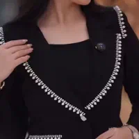 خیاط بیرون بر مانتو وشومیز