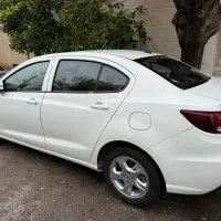 شاهین مدل ۴۰۳ سفید