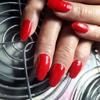 انجام کلیه خدمات ناخن به صورت تخصصی