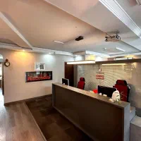 استخدام مشاور در بهترین املاک منطقه