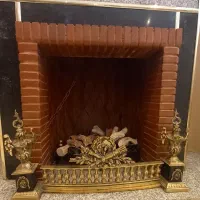 دکوری برنز جلو شومینه