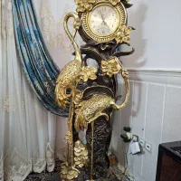 ساعت لوکس ایستاده