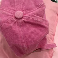 کلاه لبه دار صورتی|لباس|رشت, گلباغ نماز|دیوار