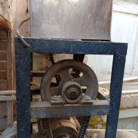 چرخ گوشت در حد. نو به شرط کار اصل