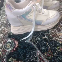 کتانی دخترانه سایز ۴۰  ۵۰۰ تومن|کیف، کفش، کمربند|محمدیه-قزوین, |دیوار