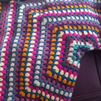 ژاکت  دست بافت  کراپ دخترانه