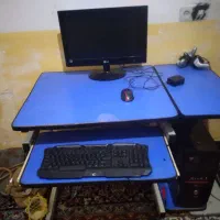 کامپیوتر ومیز