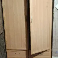 کمد لباس چوبی